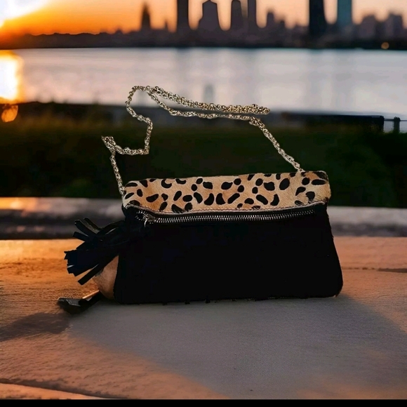 Street Level Leopard Print Folded Flap Clutch/Purse - Picture 1 of 9